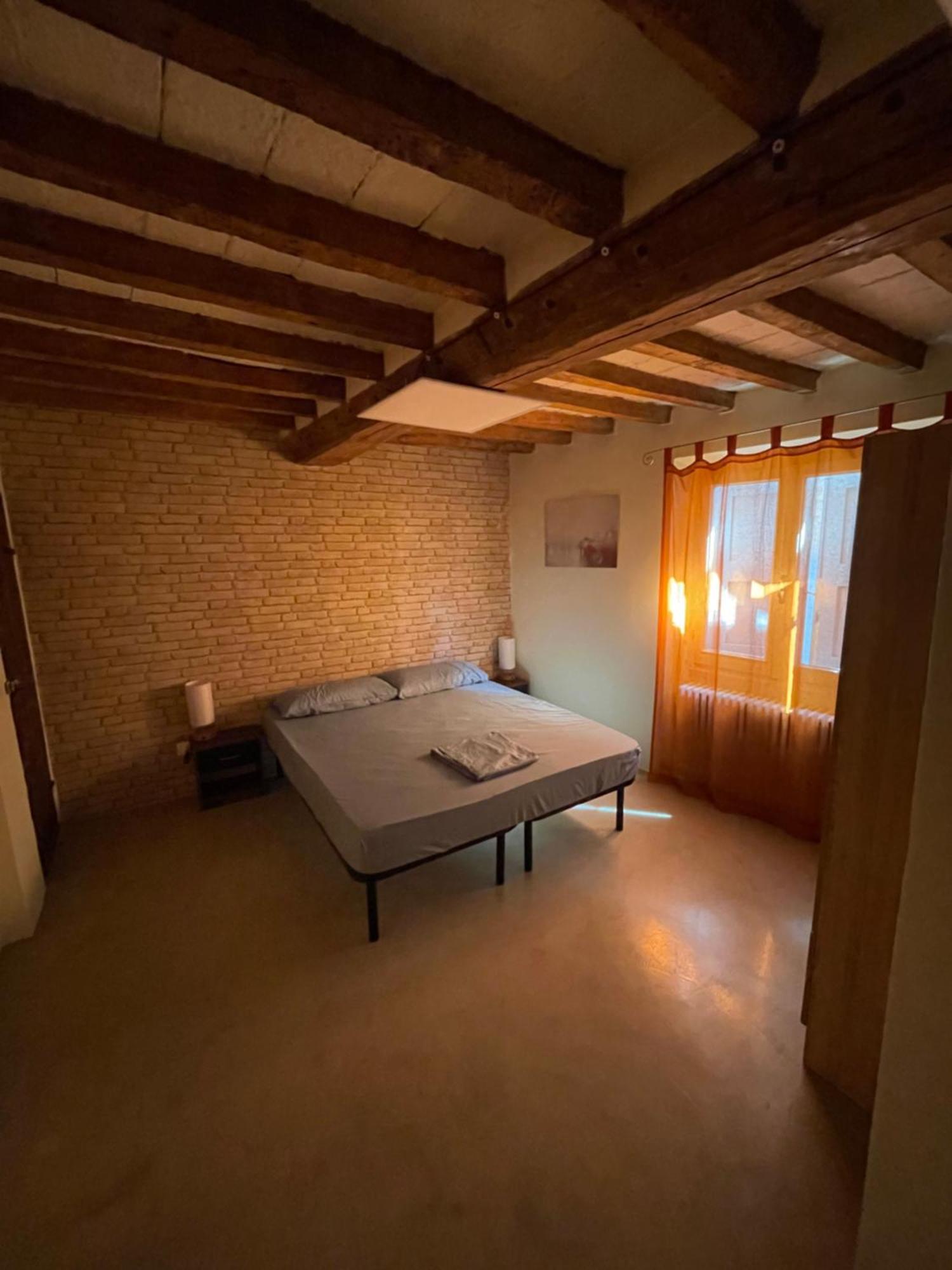 Attic In The Old Town Appartement Modena Buitenkant foto